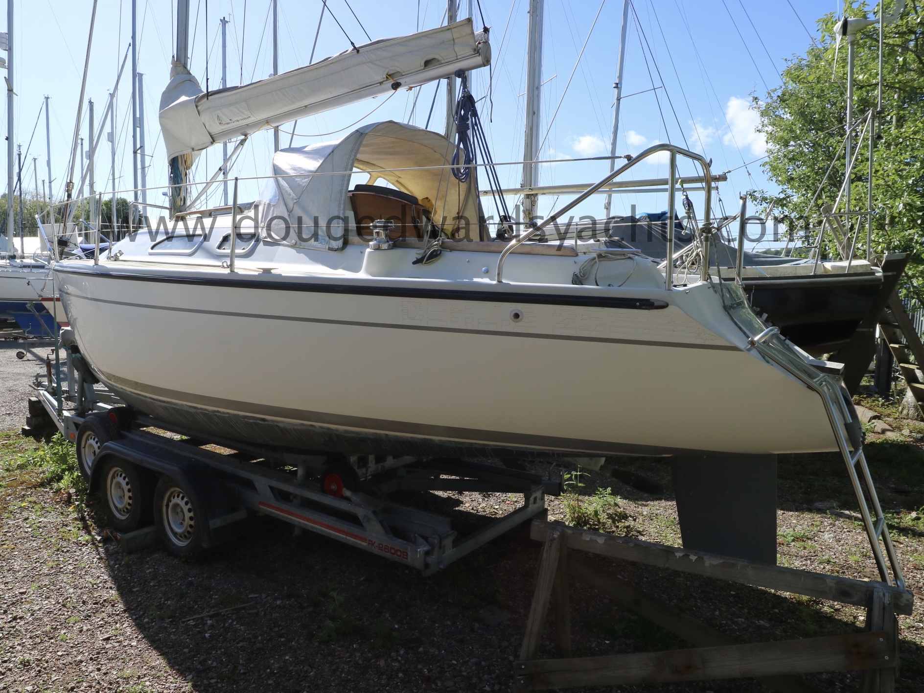 Dehlya 25 Lift Keel – Doug Edwards Yachts